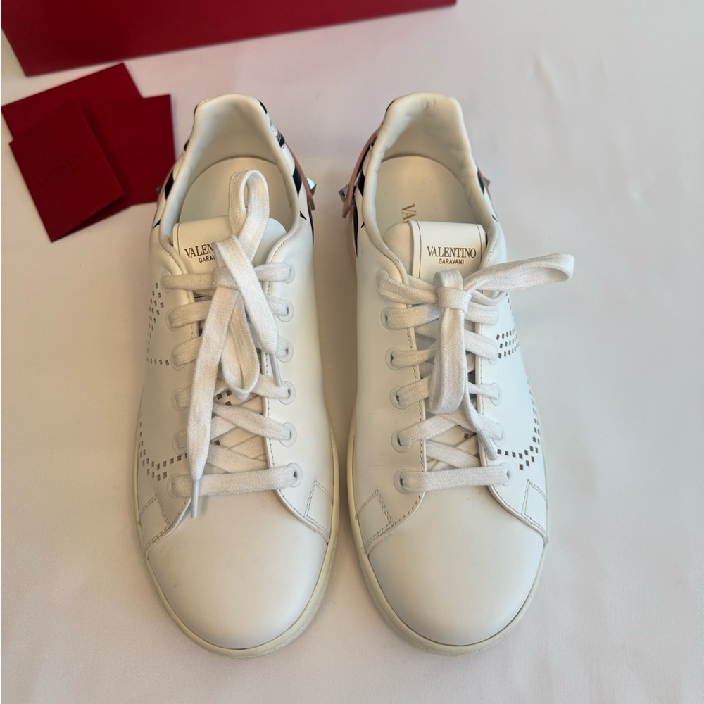 Valentino Garsvani VLogo Backnet Sneakers Size 36